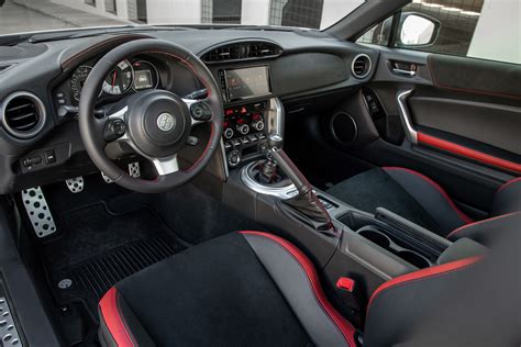 Interni Toyota GT86, plancia e sedili