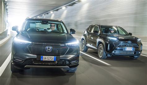 Honda HR-V in movimento su strada
