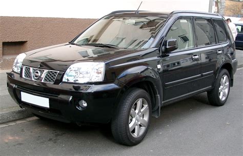 Nissan X-Trail 2004 esterno