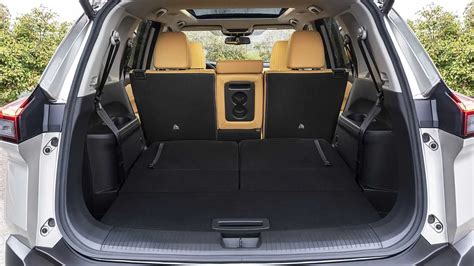 Nissan X-Trail 2004 bagagliaio aperto
