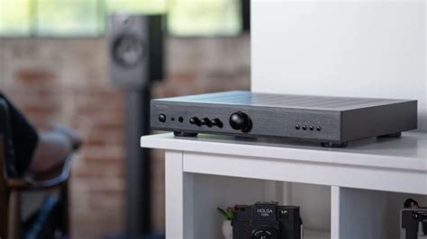 Esempio di chassis compatto per amplificatore con DAC