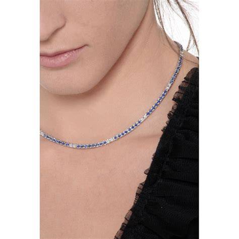 Collana con zaffiri blu e diamanti