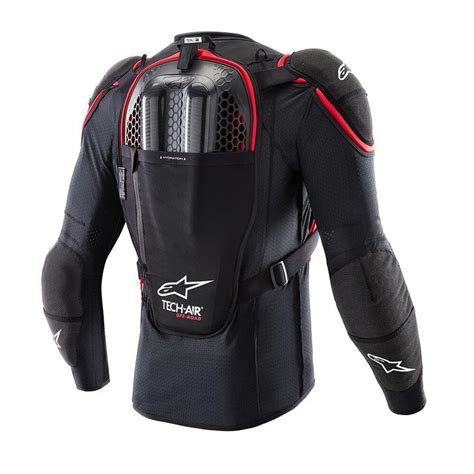 Pilota di rally con indosso il sistema airbag Alpinestars Tech-Air® Off-Road