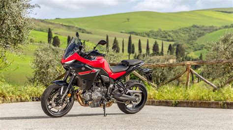 Yamaha Tracer 900 con cerchi KINEO