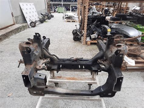 Schema di un telaio di Nissan Navara con evidenziate aree di potenziale ruggine