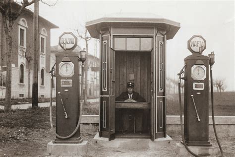 Evoluzione delle pompe di benzina dal 1900 al 1950