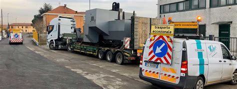 convoi eccezionale su strada con scorta tecnica