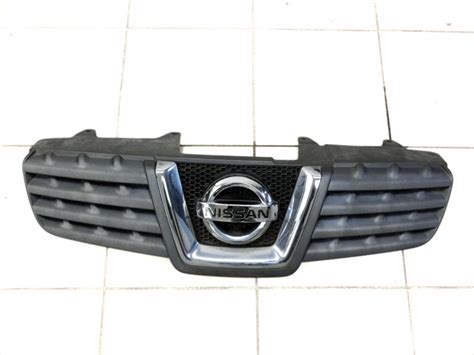 Dettaglio della mascherina anteriore del Nissan Navara