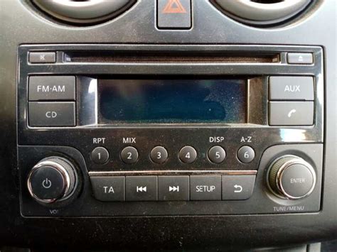 Interni Nissan Qashqai J10 con autoradio doppio DIN