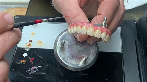 Finitura e lucidatura del composito di riparazione