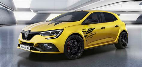 Interni della Megane RS con dettagli gialli