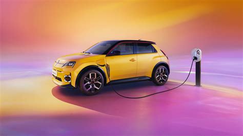 Renault 5 E-Tech in charging station