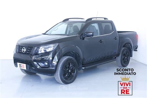 Nissan Navara N-Guard con dettagli neri