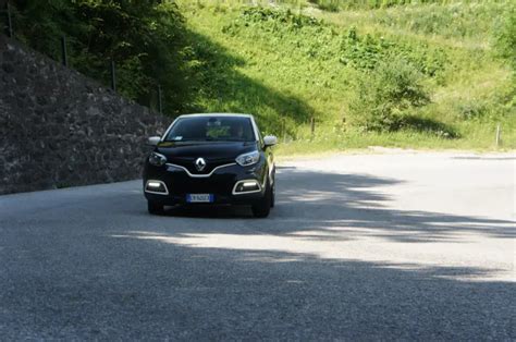 pneumatici Renault Captur su strada