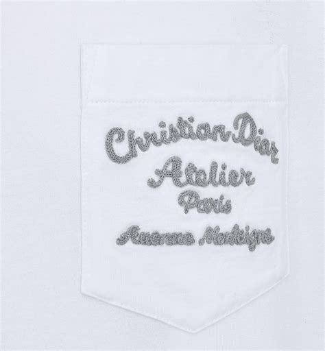 Christian Dior in atelier con modelli