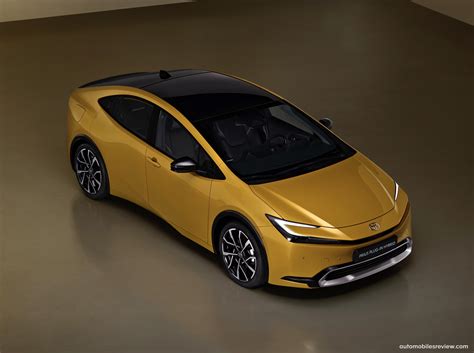 Toyota Prius in evidenza con design distintivo