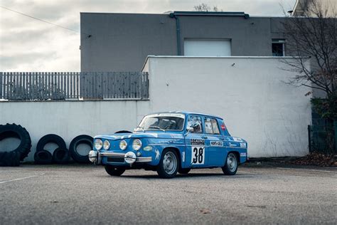 Renault 8 Gordini in azione al Rally di Montecarlo Storico