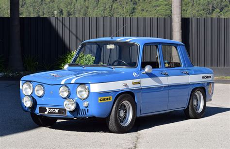 Renault 8 Gordini 1300 con i suoi quattro fari