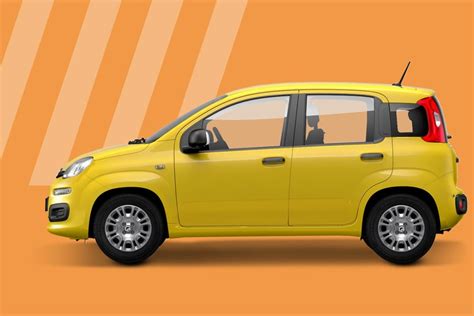 Fiat Panda classica in un contesto urbano