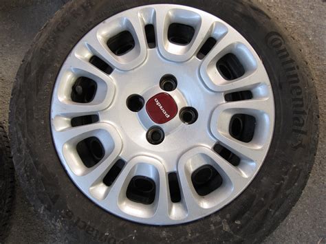 Cerchio in lega dal design moderno per Fiat Panda