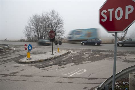 Segnale di Stop a quattro vie (4-Way Stop)