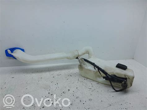 Skoda Fabia windshield washer fluid reservoir location