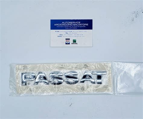 Logo Volkswagen con la scritta Passat Variant