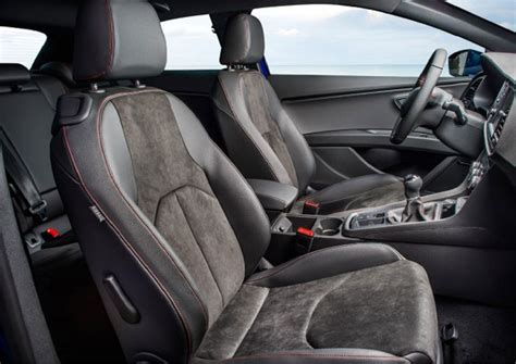 Interni auto con Alcantara nera