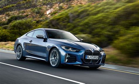 Interni BMW Serie 4 Gran Coupé e schermo multimediale