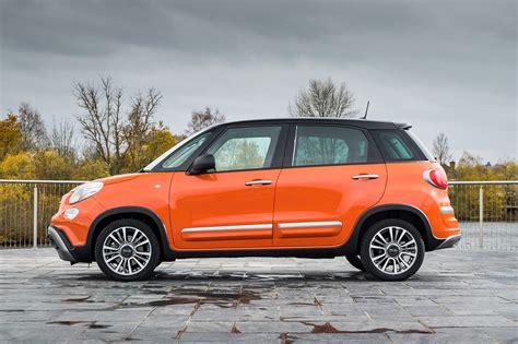 Fiat 500L Cross in ambiente off-road leggero