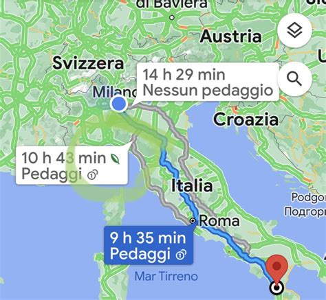 Schermata di Google Maps che mostra i percorsi eco-compatibili e i prezzi del carburante