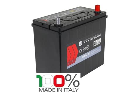 Batteria auto con poli scollegati