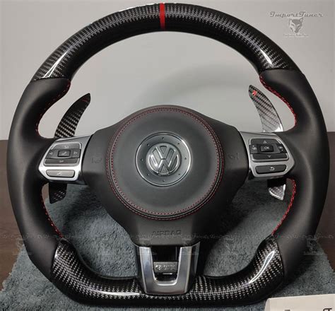 Volkswagen Golf 6 GTI volante in pelle
