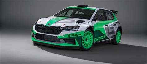 Skoda Fabia Rally2 in azione su sterrato