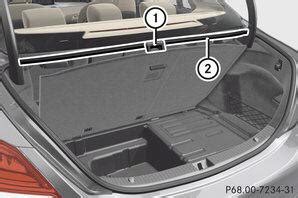 Configurazione del bagagliaio con accessori di stivaggio smart