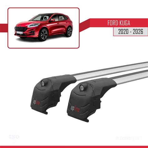 Ford Kuga con barre portatutto sul tetto