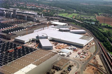 vista panoramica dello stabilimento Opel a Rüsselsheim