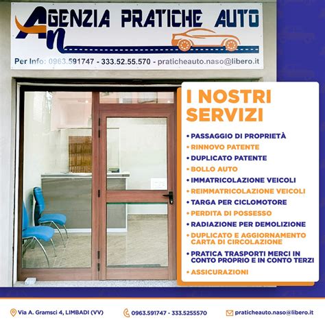 Agenzia pratiche auto: front office con clienti e impiegati