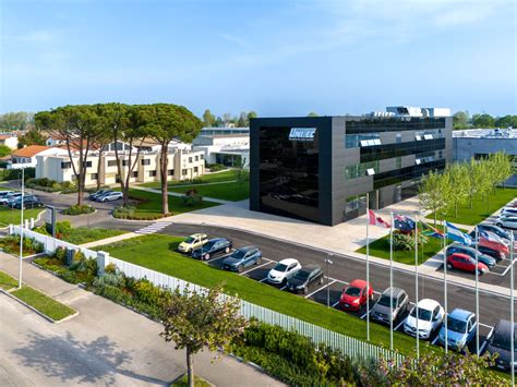 Centro di ricerca e sviluppo tecnologico automotive