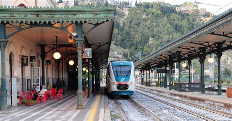 Vecchia foto della stazione ferroviaria di Merano