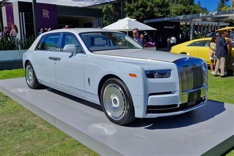 Rolls-Royce Phantom con Spirit of Ecstasy