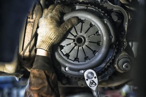 Sostituzione frizione auto
