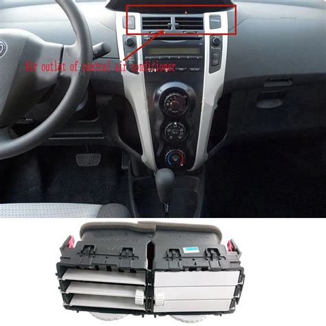 Toyota Yaris Hybrid air vent part diagram