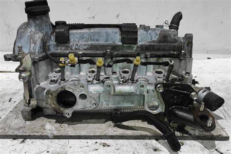 Schema motore Toyota Yaris con evidenziazione della testata