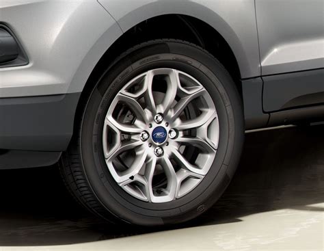 Dettaglio cerchi in lega Ford EcoSport ST-Line