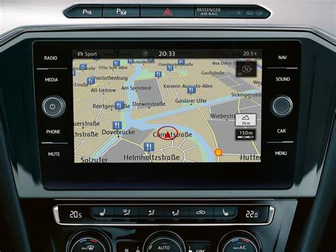 Volkswagen Discover Media navigation screen showing traffic signs