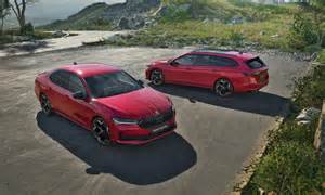Skoda Superb con ammortizzatori in evidenza