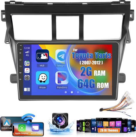 Dettaglio del tasto NAVI sull'autoradio Toyota Yaris