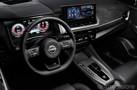 Schermo infotainment Nissan Qashqai con Google Maps