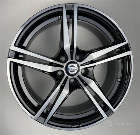 Vari tipi di design di cerchi in lega Volvo